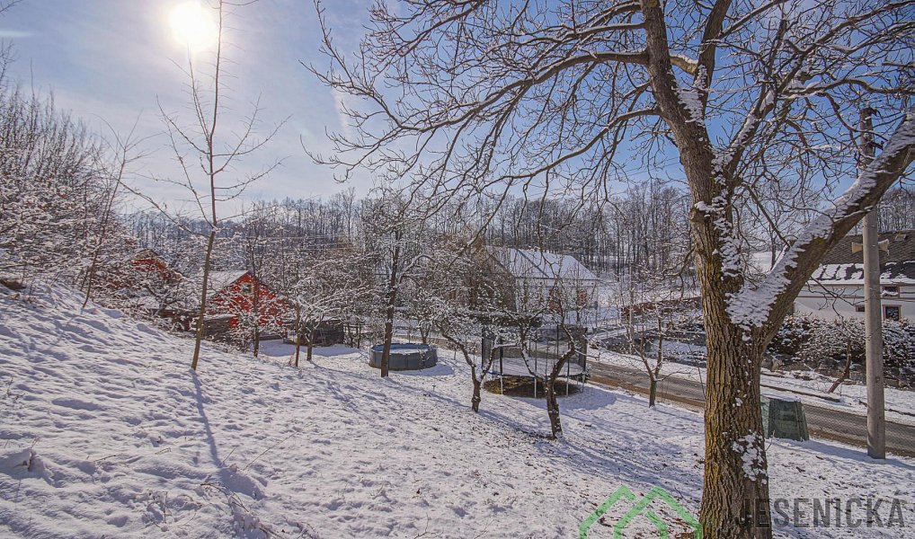 Prodej domu 336 m² s pozemkem 1 626 m², Bernartice – náhled fotky 25