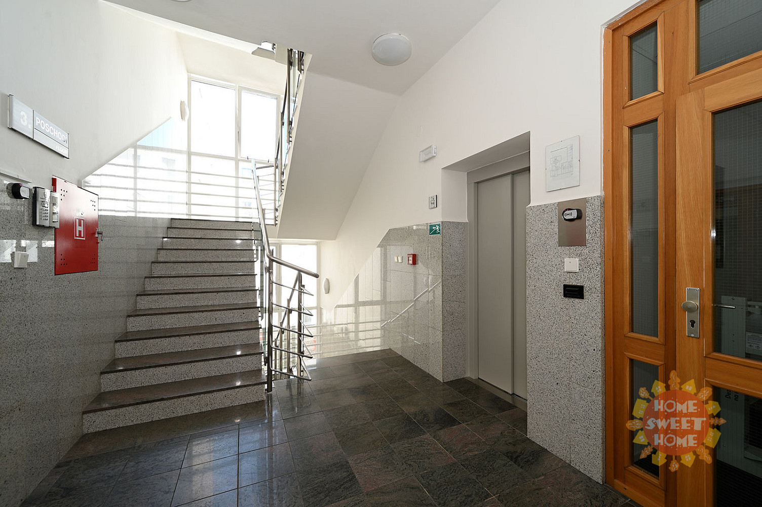 Pronájem kanceláře 25 m² — photo 5