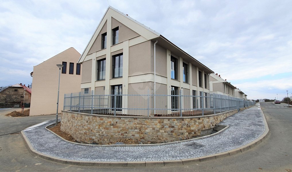 Pronájem bytu 2+kk 47 m², Praha – náhled fotky 9