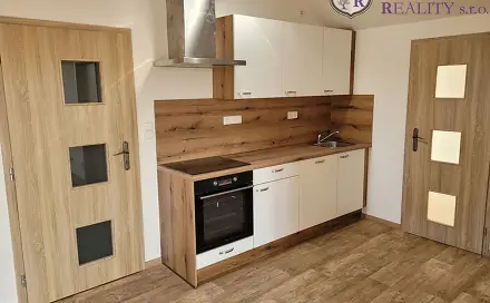 Pronájem bytu 2+kk 60 m², Třída Václava Vaniše, Mladá Vožice, okres Tábor