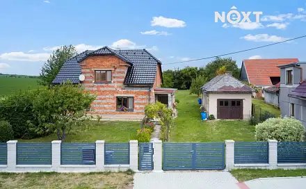 Prodej domu 100 m² s pozemkem 2 066 m², Hlušice - Hlušičky, okres Hradec Králové