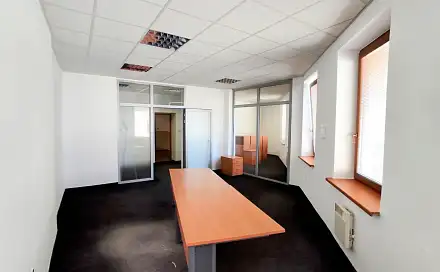 Pronájem kanceláře 58 m², Josefa Václava Sládka, Frýdek-Místek - Místek