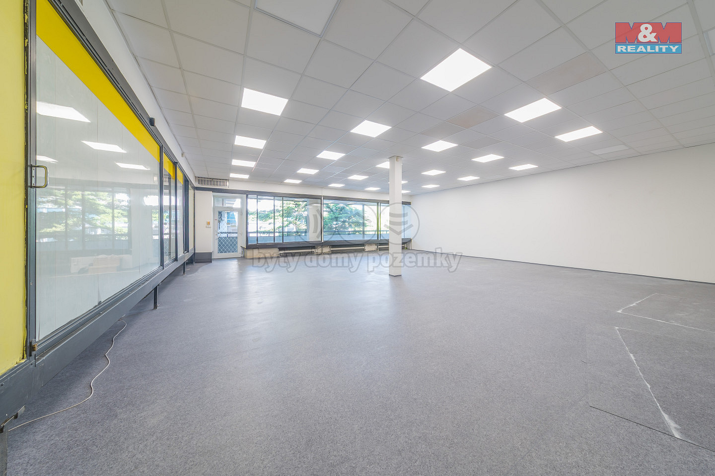 Pronájem obchodních prostor 500 m² — photo 4