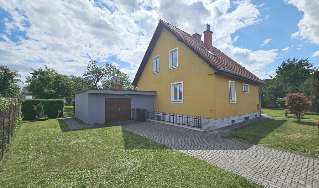 Prodej domu 179 m² s pozemkem 948 m², Uničov – náhled fotky 2