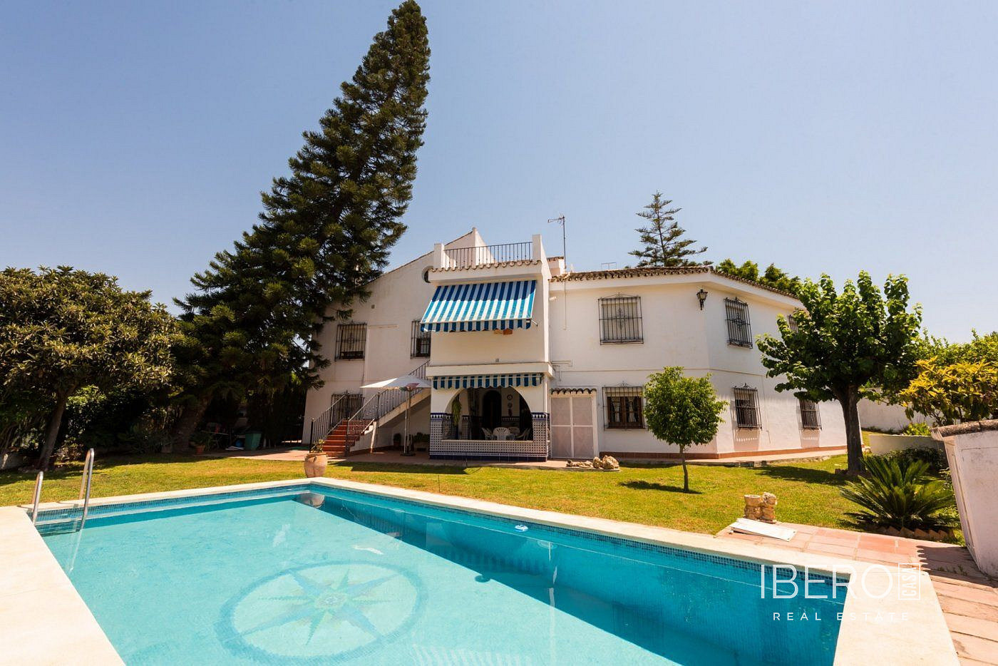 Prodej domu 1 481 m² s pozemkem 891 m² — photo 2