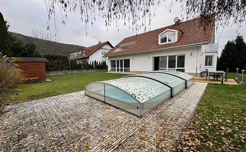 Pronájem domu 200 m² s pozemkem 548 m², Česká, okres Brno-venkov