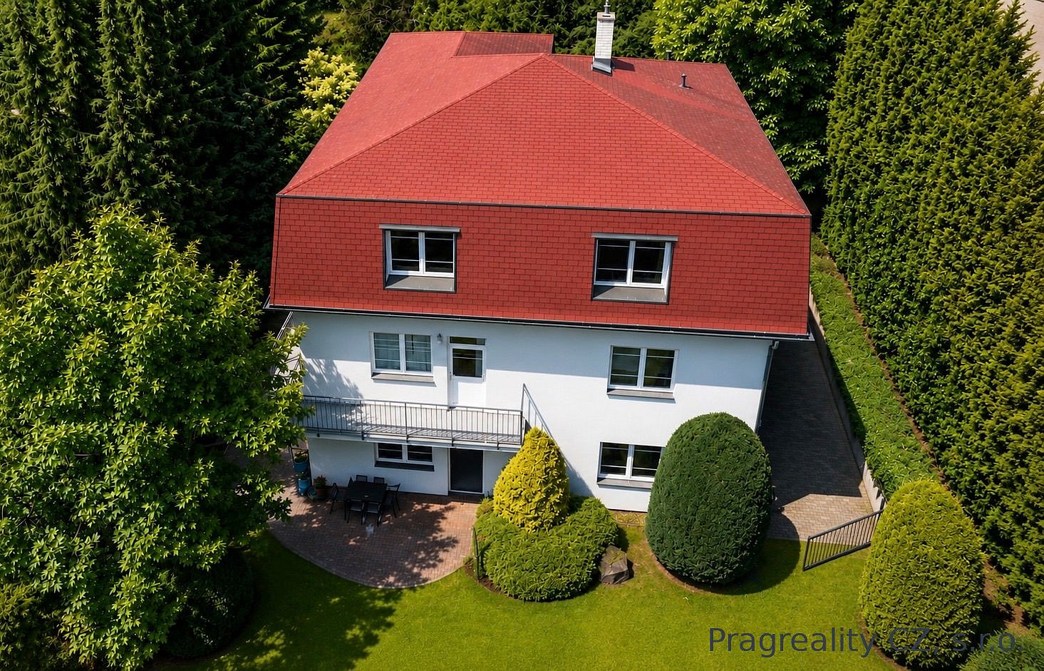 Prodej domu 328 m² s pozemkem 1 000 m² – fotografie 2