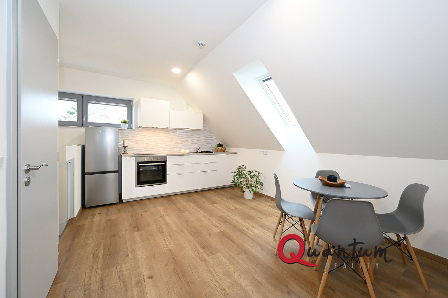 Pronájem domu 79 m² s pozemkem 1 451 m²