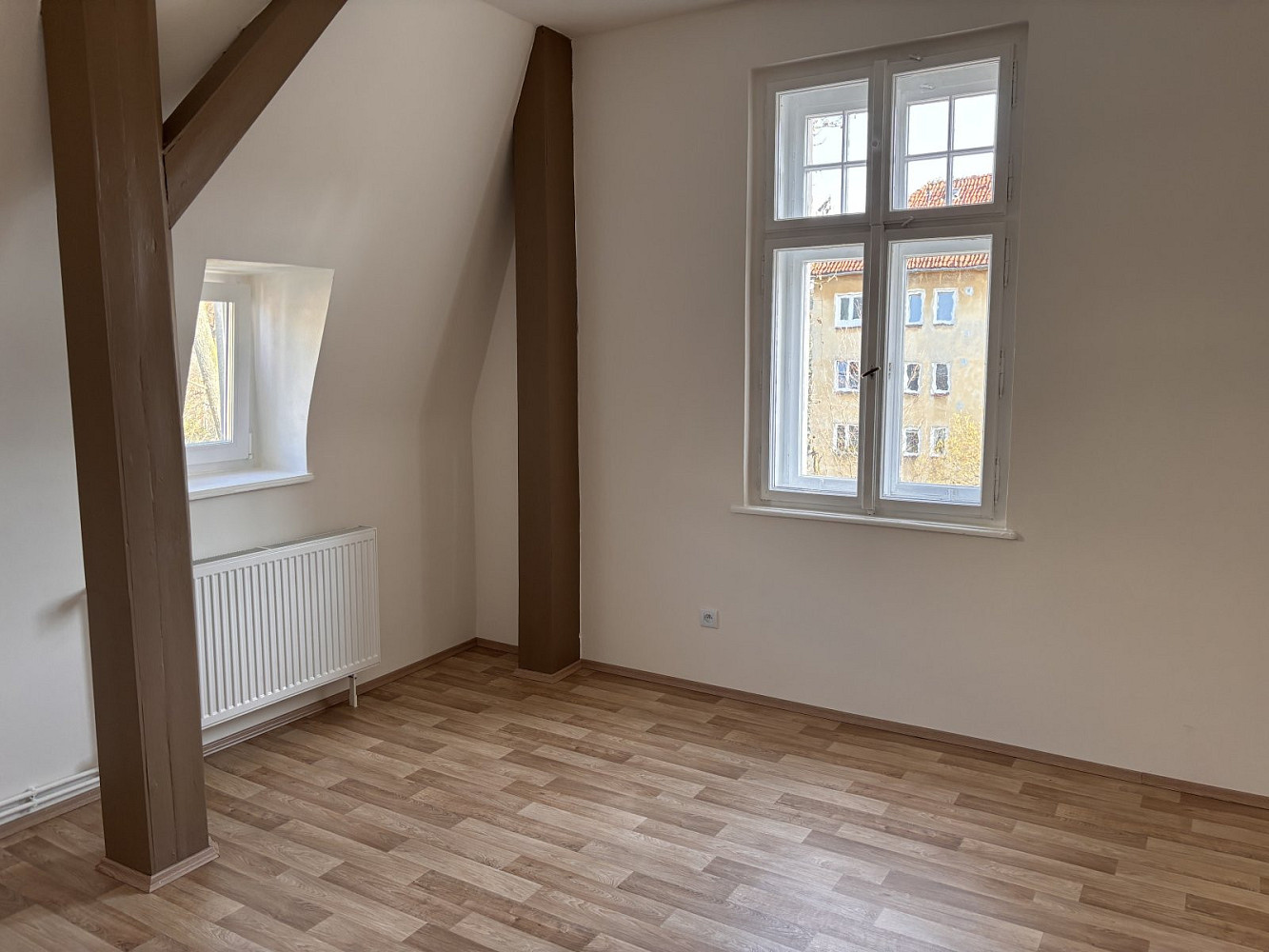 Pronájem bytu 3+1 100 m² – pohled 6