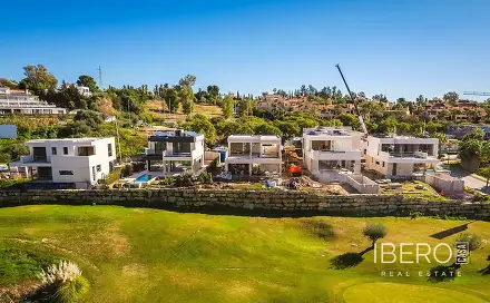 Prodej domu 254 m² s pozemkem 419 m², New Golden Mile, Španělsko