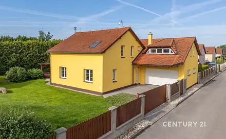 Prodej domu 252 m² s pozemkem 843 m², Duhová, Ohrobec, okres Praha-západ