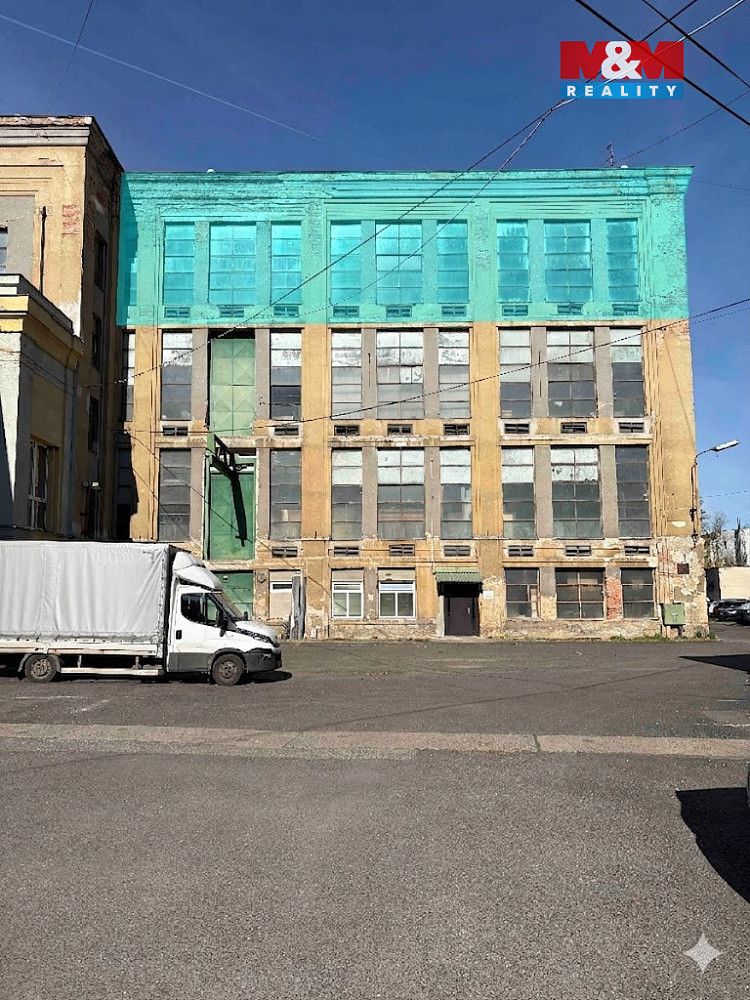 Pronájem výrobních prostor 1 300 m² – fotografie 2