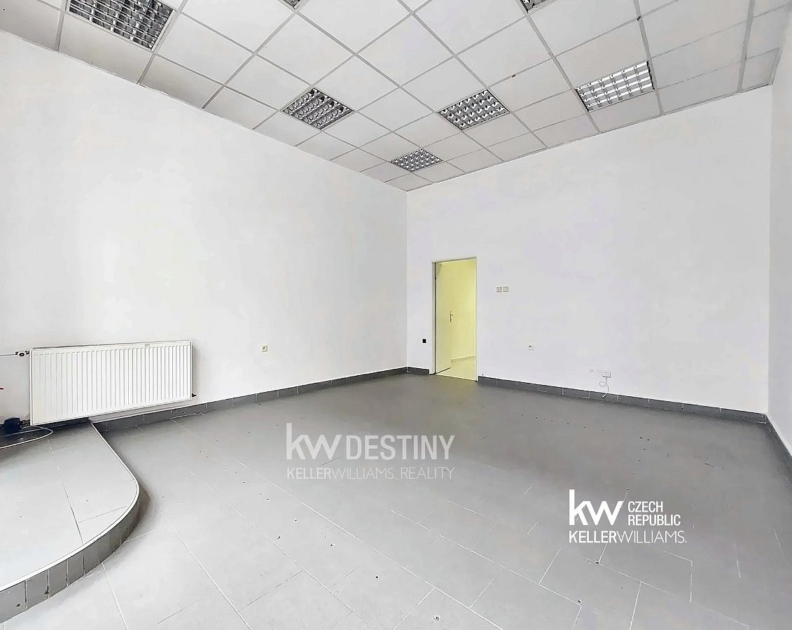 Pronájem obchodních prostor 38 m² – fotografie 5