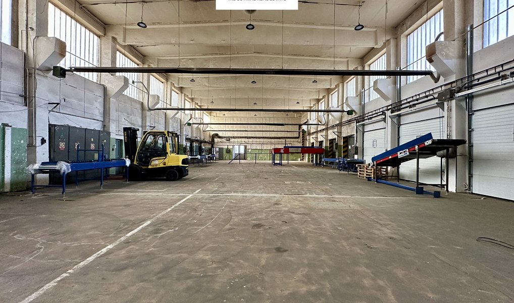 Pronájem komerčního prostoru, 903 m², Teplice, Žalany
