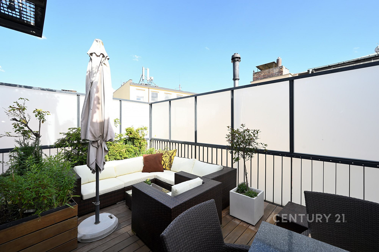 Prodej bytu 5+kk 241 m² — photo 2