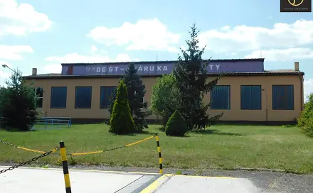 Pronájem výrobních prostor 895 m², Vroutek, okres Louny