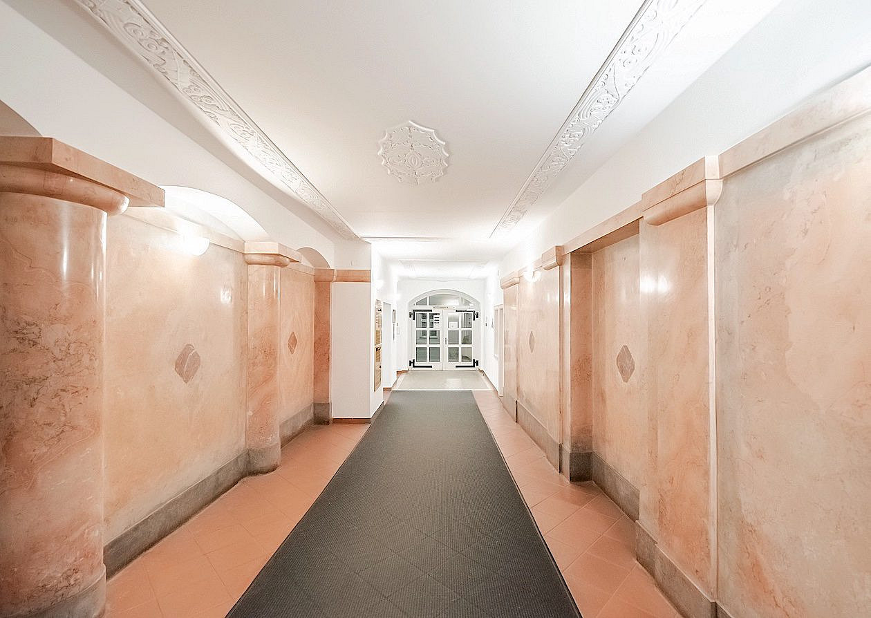 Pronájem kanceláře 293 m² – fotografie 2