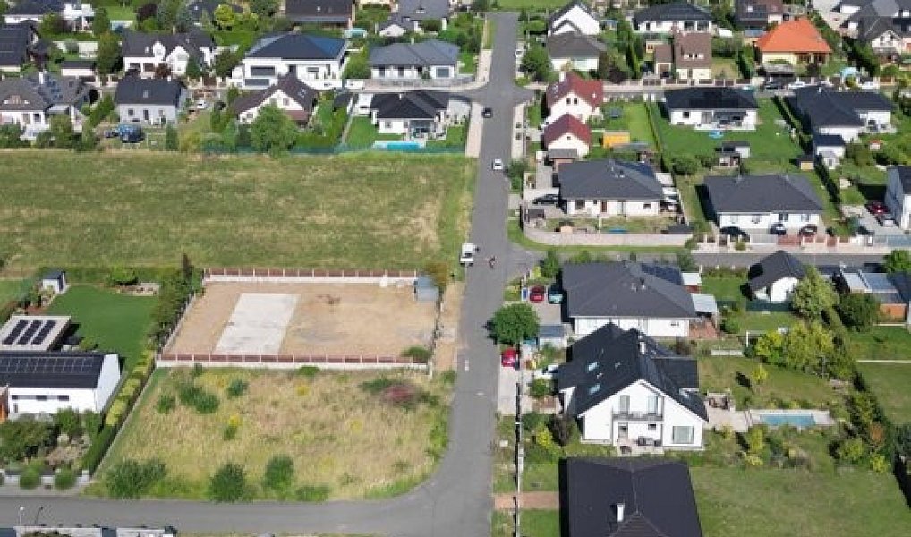 Prodej stavebního pozemku 867 m², Sibřina – náhled fotky 4
