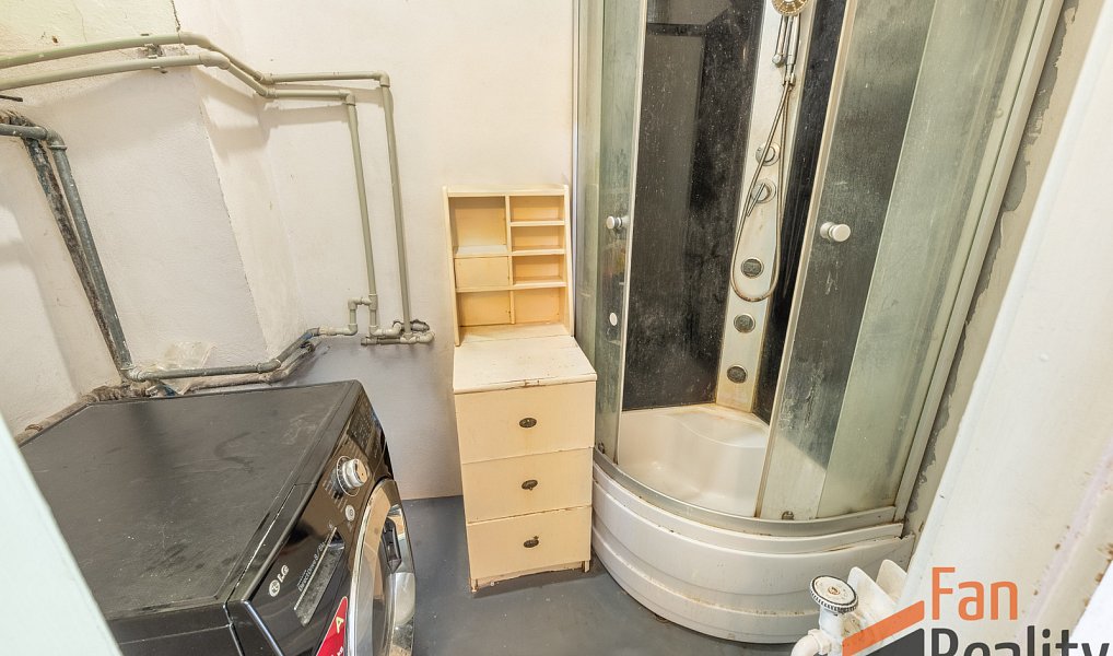Prodej domu 218 m² s pozemkem 445 m², Hostouň – náhled fotky 11