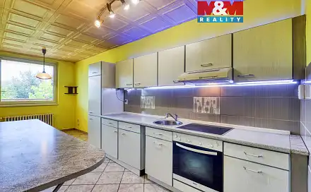 Prodej bytu 4+1 85 m², Dobříšská, Hostomice, okres Beroun