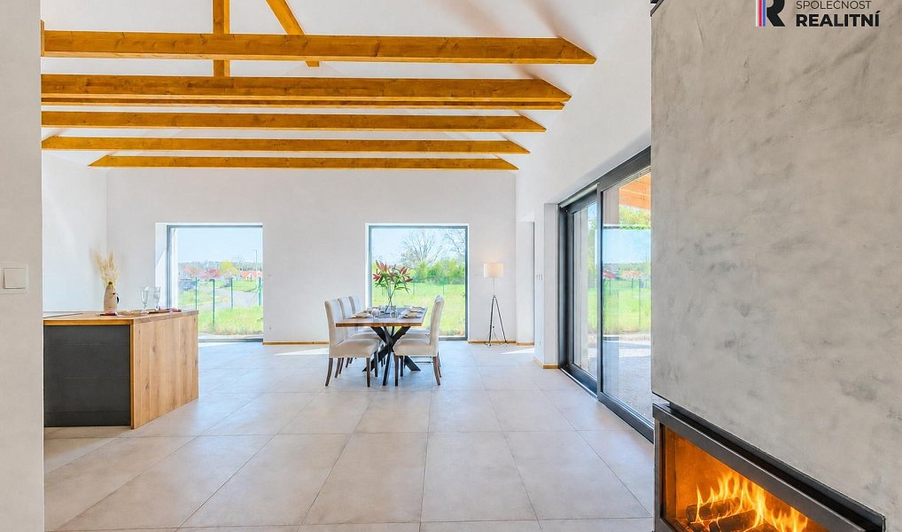 Prodej domu 200 m² s pozemkem 900 m², Veltrusy – náhled fotky 3