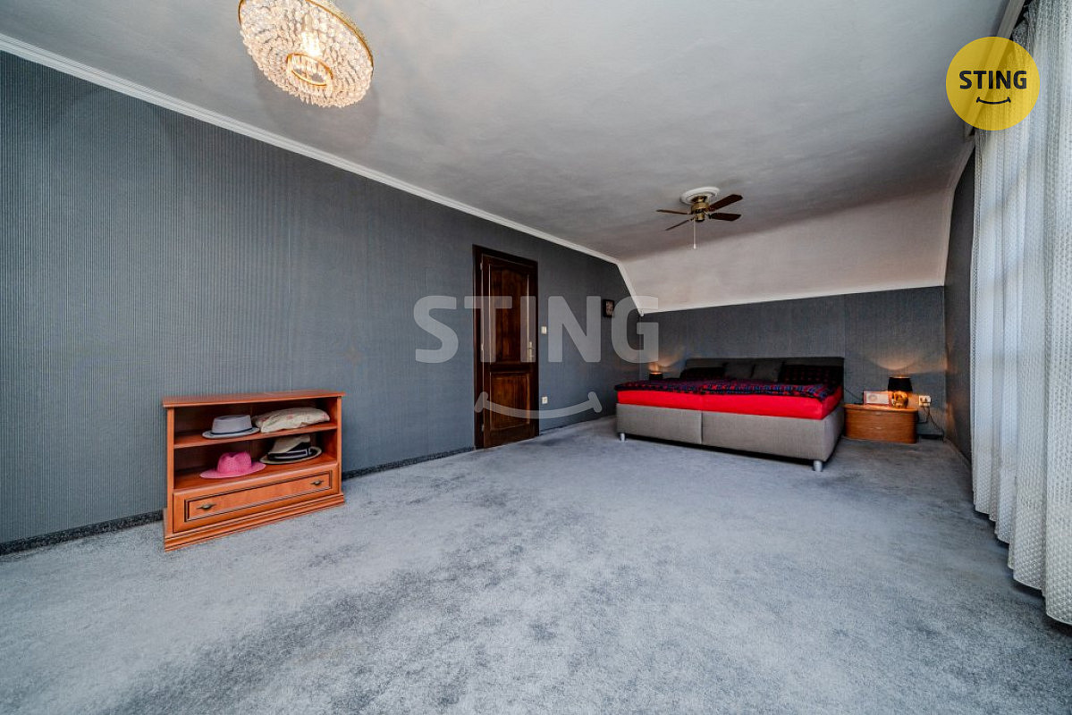 Prodej domu 220 m² s pozemkem 1 361 m² – fotografie 5