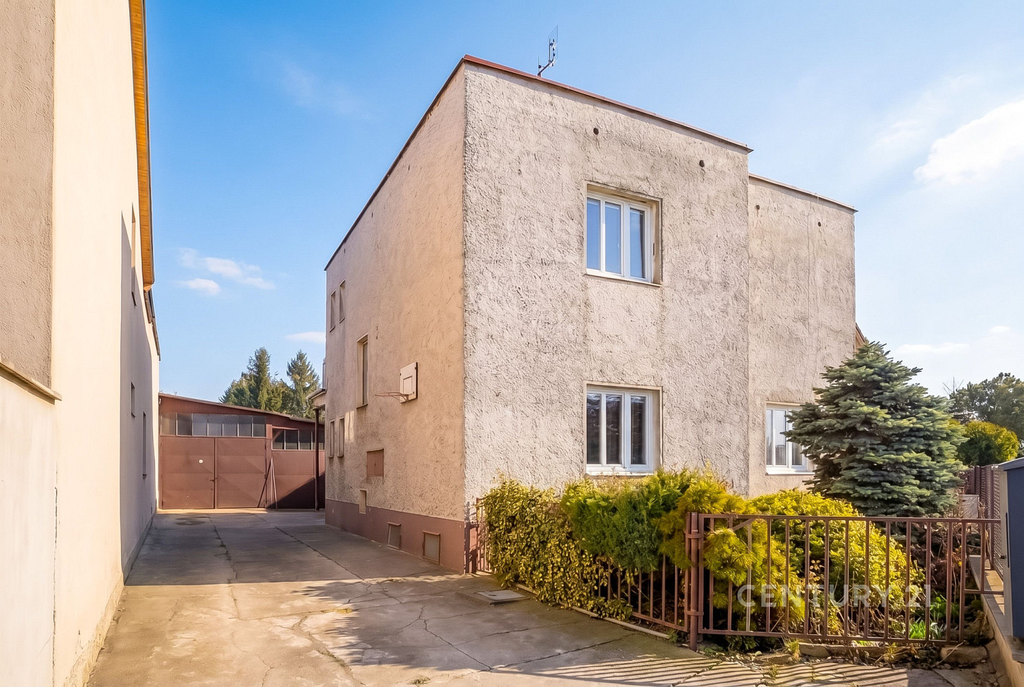 Prodej domu 230 m² s pozemkem 1 063 m² — photo 2