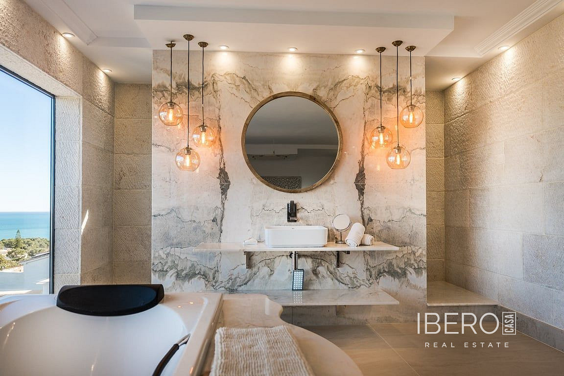 Prodej domu 246 m² s pozemkem 1 086 m² — photo 4