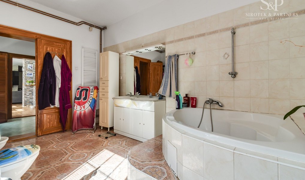 Prodej domu 350 m² s pozemkem 3 430 m², Kolešov – náhled fotky 13
