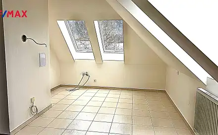 Prodej bytu 3+kk 75 m², Hlavní, Beroun - Beroun-Jarov