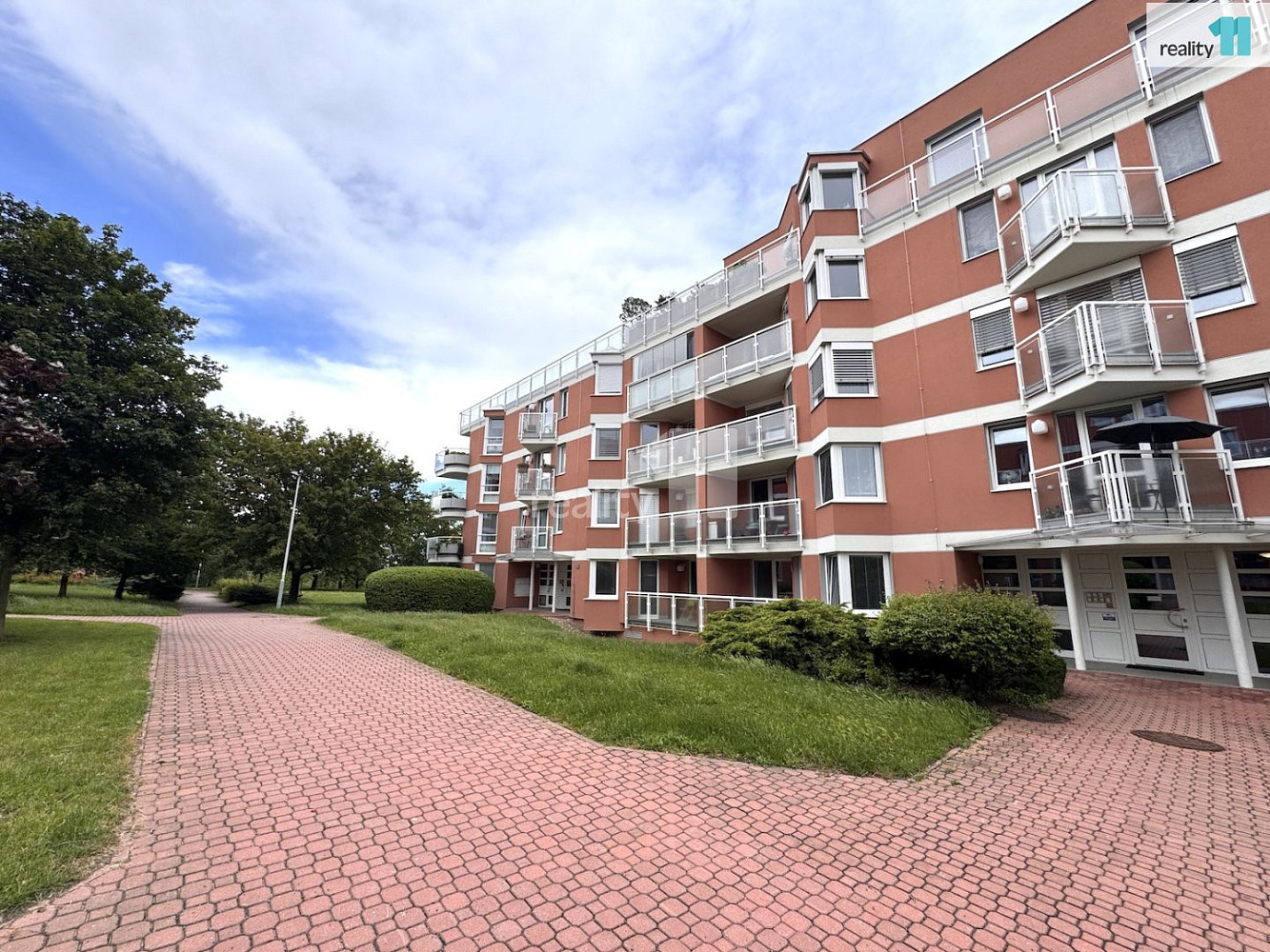 Pronájem bytu 2+kk 63 m²