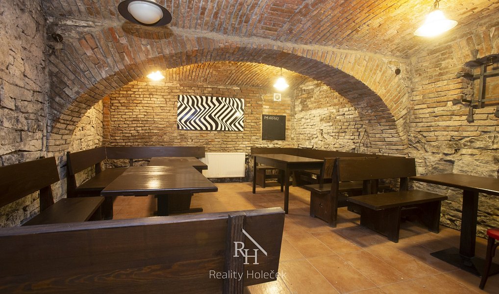 Prodej nájemního domu, činžáku 935 m², Kladno – náhled fotky 2