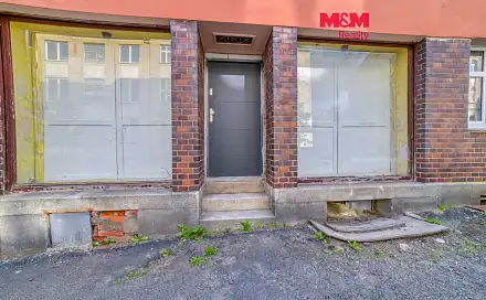 Prodej obchodních prostor 94 m², Nádražní, Aš, okres Cheb