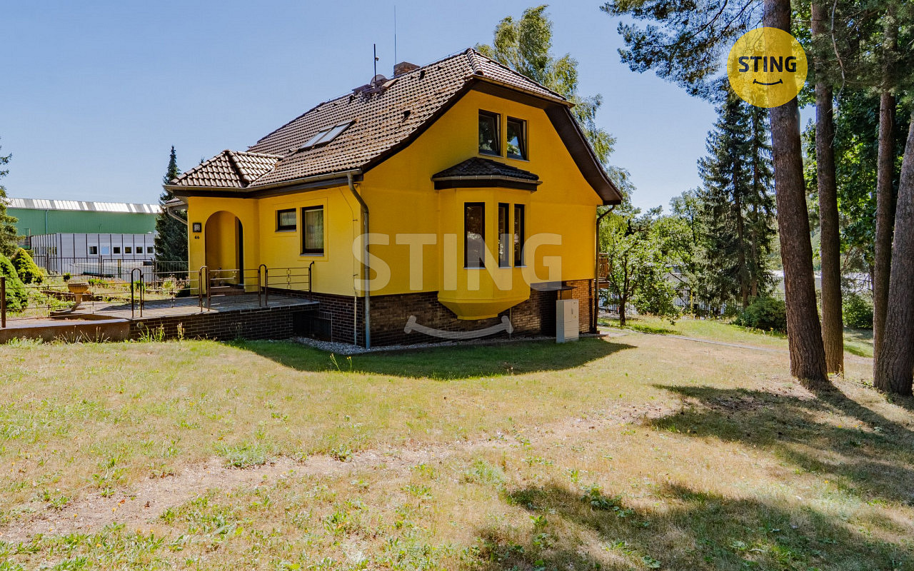 Prodej domu 256 m² s pozemkem 985 m²