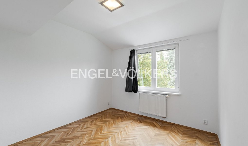 Pronájem domu 172 m² s pozemkem 295 m², Praha – náhled fotky 9
