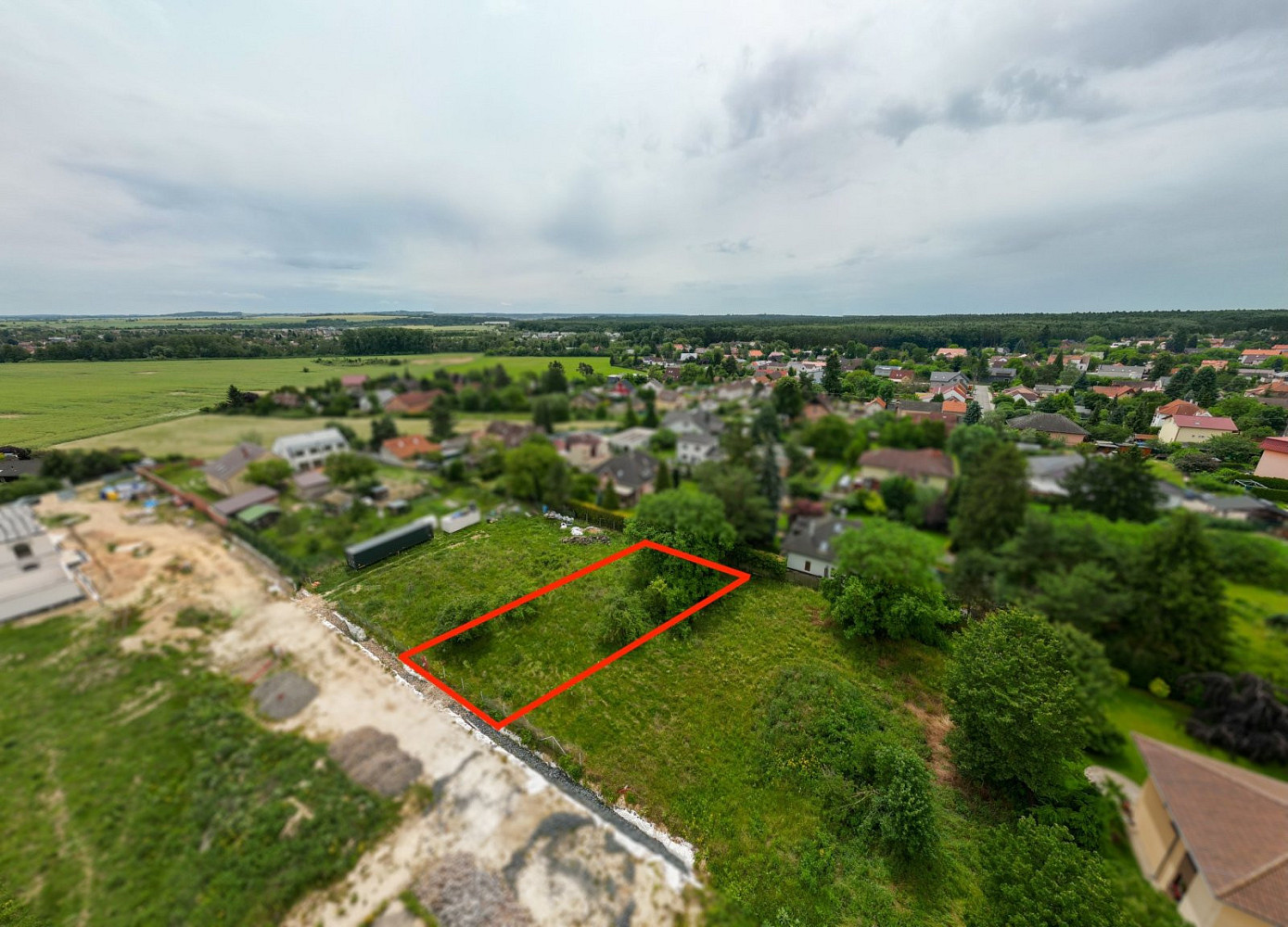 Prodej stavebního pozemku 906 m² – fotografie 4