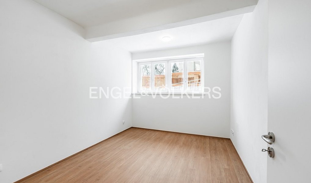 Pronájem bytu 2+kk 49 m², Praha – náhled fotky 3