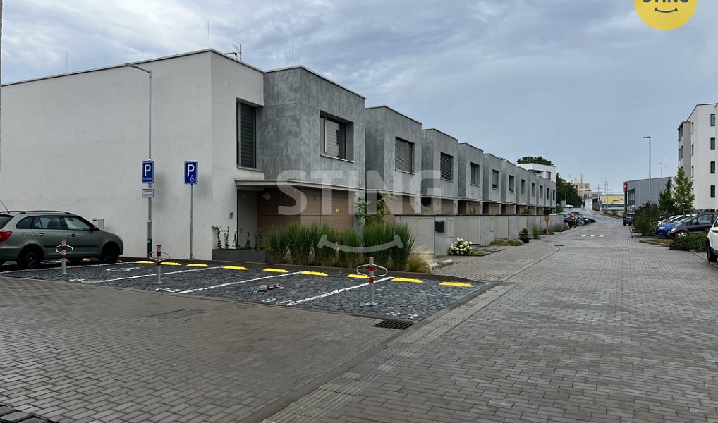 Pronájem parkovacího stání, Pardubice – náhled fotky 4