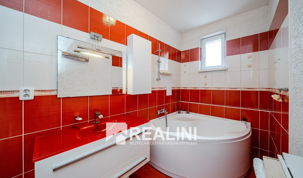Prodej bytu 3+1 100 m², Havířov – náhled fotky 12