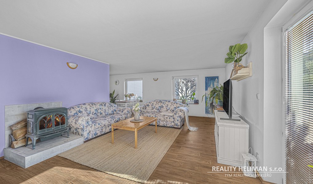 Prodej domu 393 m² s pozemkem 775 m², Líbeznice – náhled fotky 28