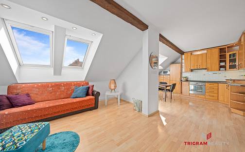 Prodej bytu 3+1 89 m², Klumparova, Hradec Králové