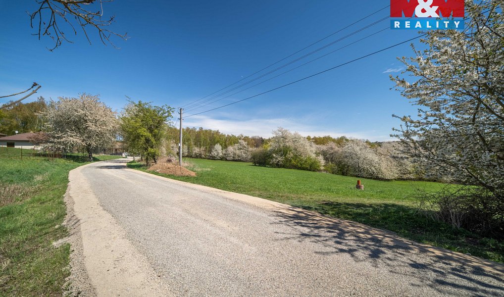 Prodej stavebního pozemku 2 000 m², Břasy – náhled fotky 2