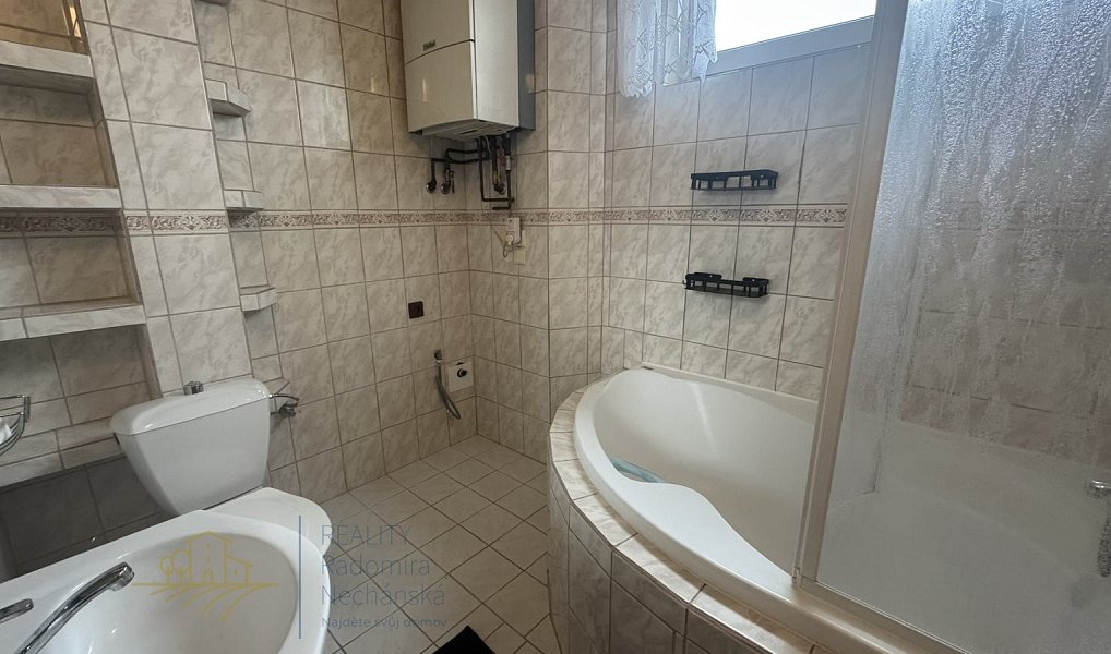Pronájem bytu 2+kk 50 m², Jičín – náhled fotky 5