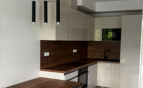 Prodej bytu 2+kk 35 m², Líšeňská, Brno - Židenice