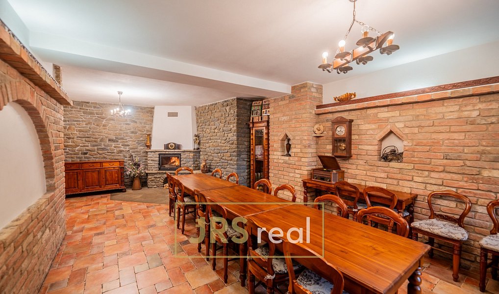 Prodej ubytovacího objektu 468 m², Čejkovice – náhled fotky 2