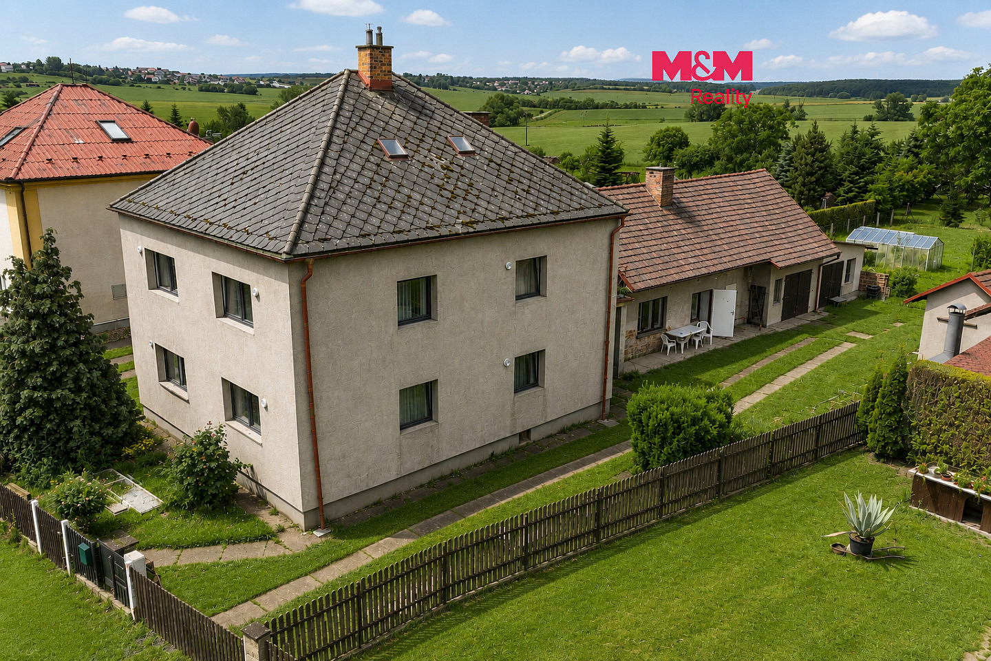 Prodej domu 187 m² s pozemkem 1 285 m²