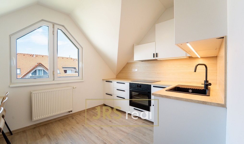 Prodej bytu 3+1 78 m², Hustopeče – náhled fotky 3