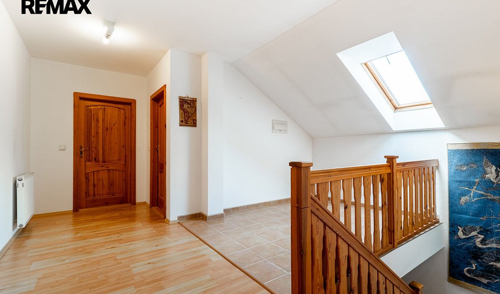 Prodej domu 220 m² s pozemkem 2 087 m², Hvozdec – náhled fotky 20