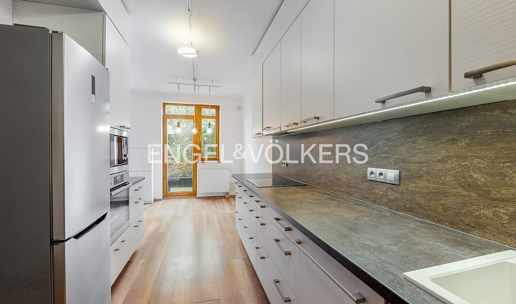 Prodej bytu 3+kk 101 m², Praha – náhled fotky 2