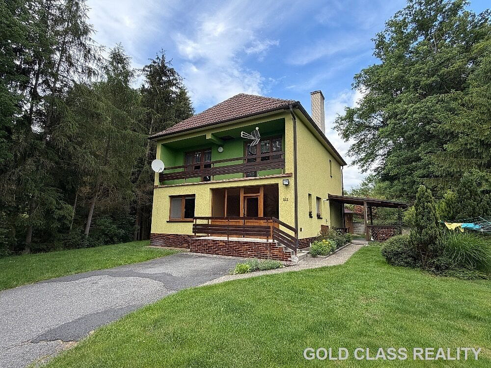 Prodej domu 148 m² s pozemkem 2 606 m²